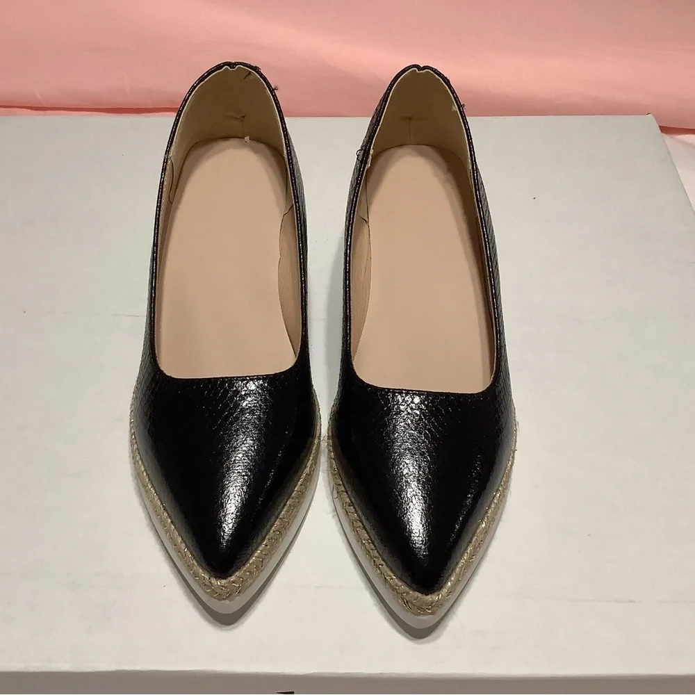 Black Pointed-Toe Women’s wedge with Espadrille Trim